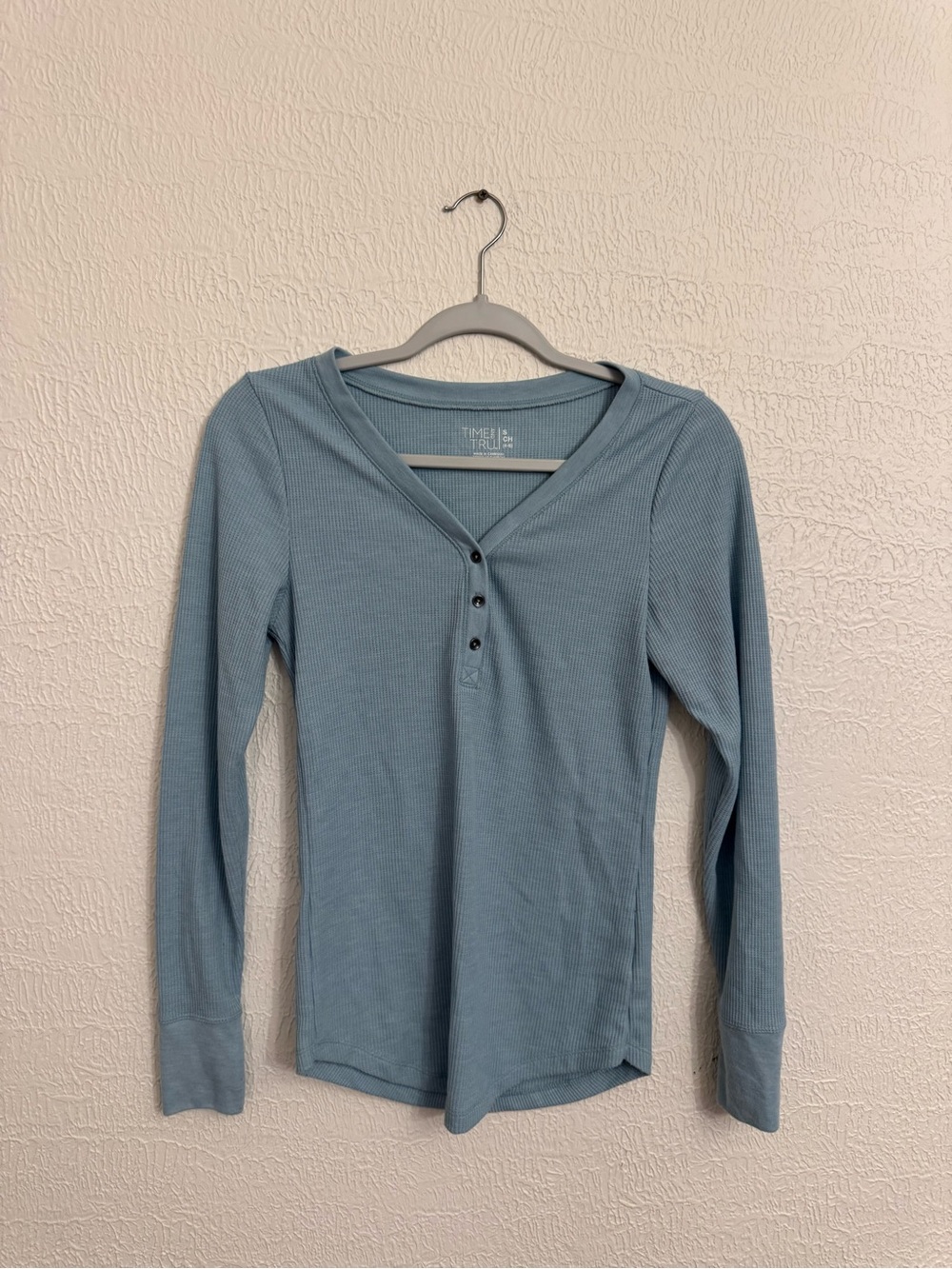 Time and Tru Light Blue Ribbed Henley Long Sleeve Top